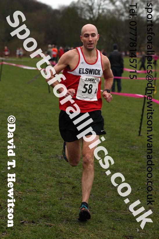Mens veterans Durham Cathedral Cross Country Relays, Maiden Castle, Durham. Photo: David T. Hewitson/Sports for All Pics